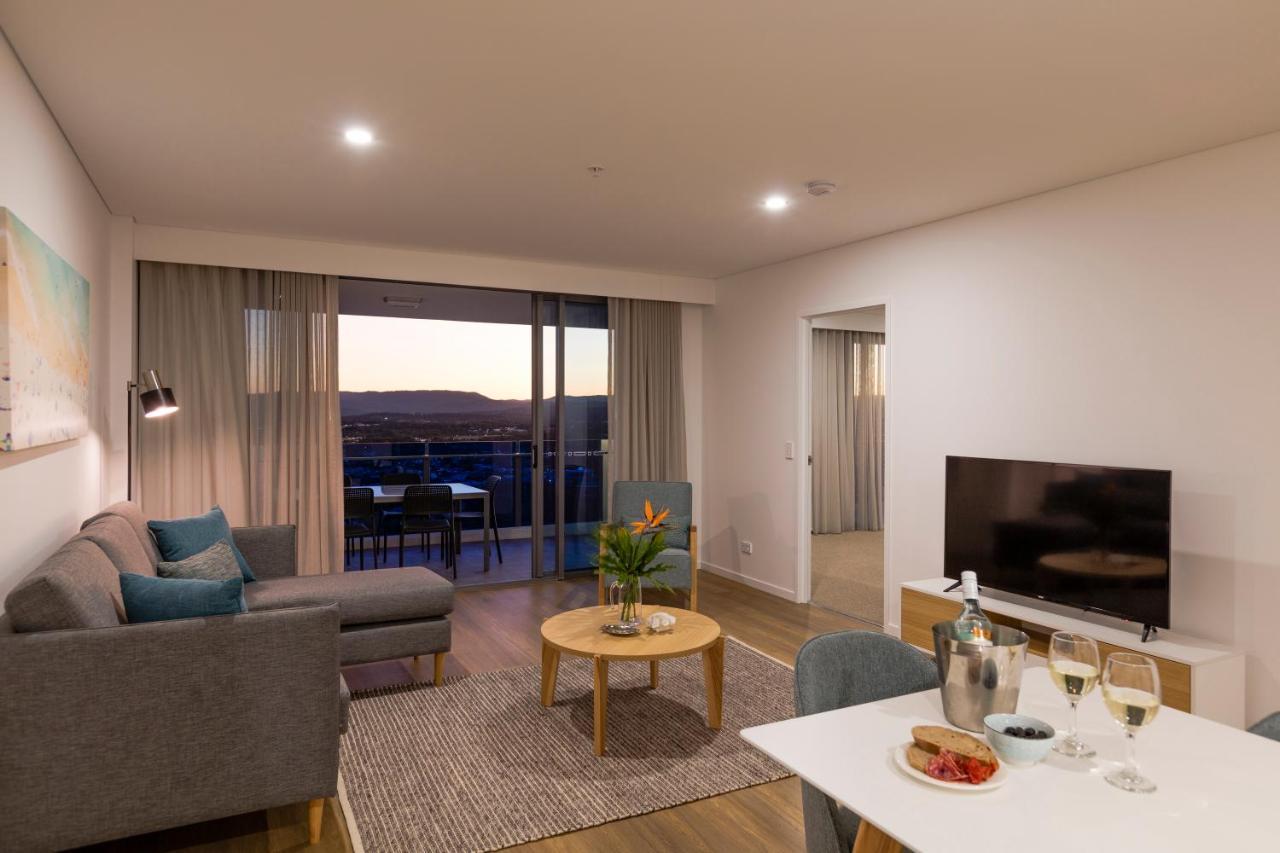 Sky Broadwater Apartments Southport Buitenkant foto