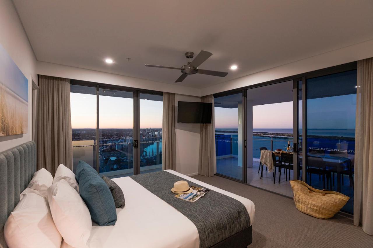 Sky Broadwater Apartments Southport Buitenkant foto